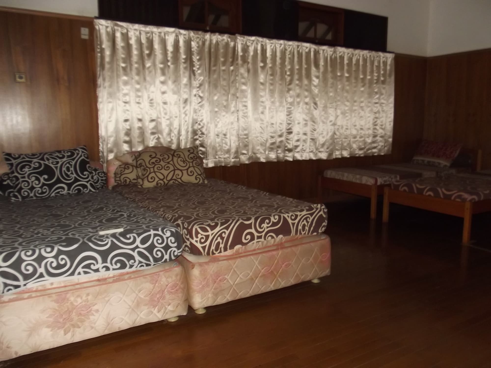 Rumah Utama Guest House Γιογκιακάρτα Εξωτερικό φωτογραφία